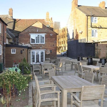 The Three Pigeons Inn Banbury Bagian luar foto